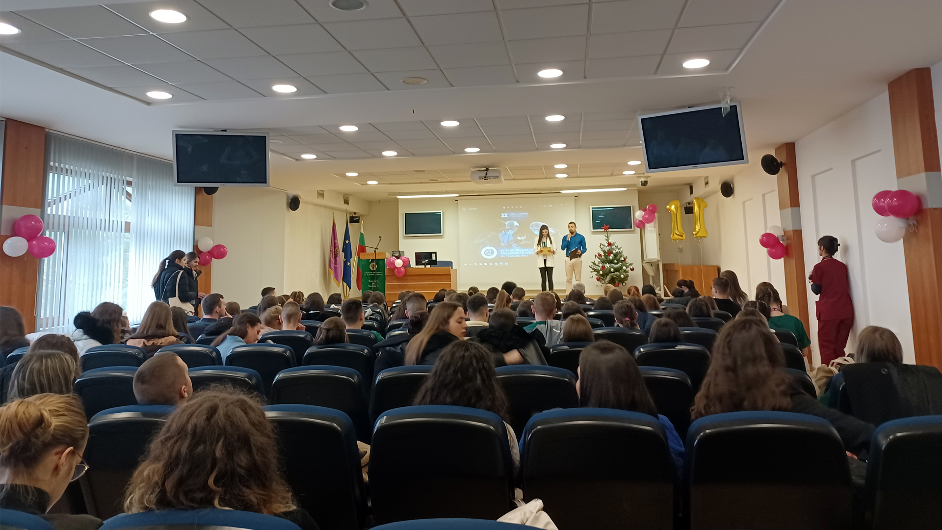 Деканът на Медицинския факултет на СУ „Св. Климент Охридски“ доц. д-р Дорина Асенова откри ХІ-та Национална студентска академия по хирургия