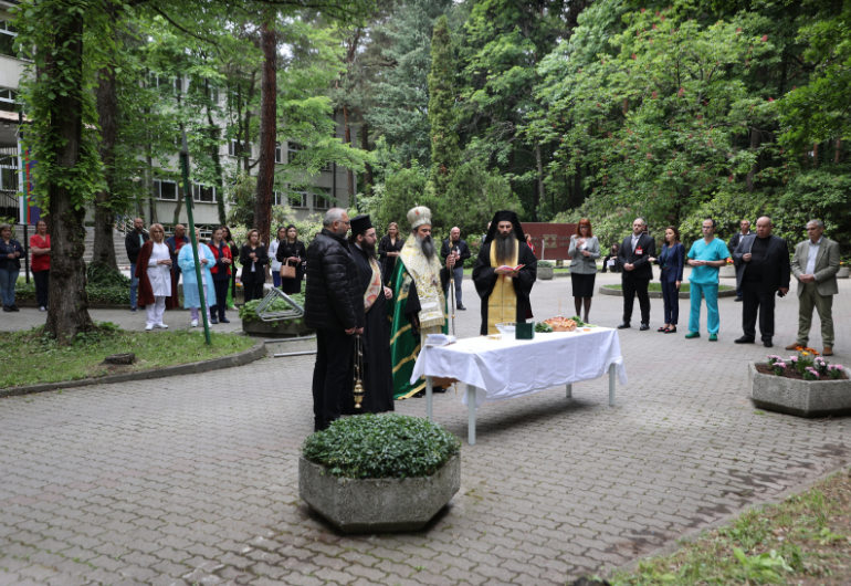 Възобновяване на изграждането на параклиса „Св. св. Кирил и Методий“ в УМБАЛ „Лозенец“