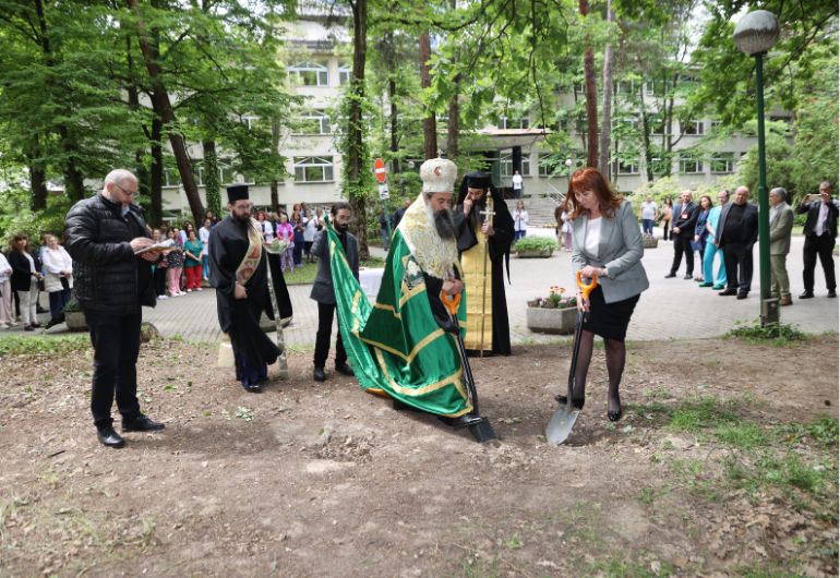 Дарителска кампания за изграждането на параклиса „Св. св. Кирил и Методий“ в УМБАЛ „Лозенец“