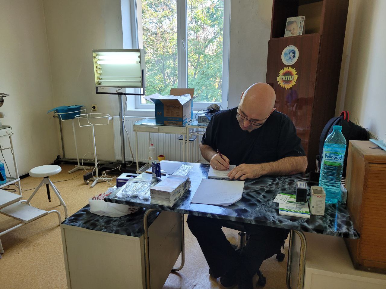 Лекари от болница „Лозенец“ прегледаха безплатно 65  души на изнесените профилактични прегледи в гр. Костенец